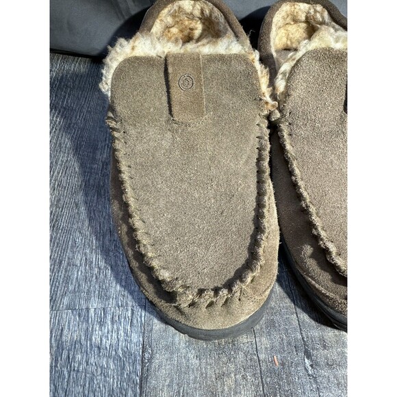 Size 10 Clarks Hudson Bay Brown Leather Moccasin Slipper Indoor / Outdoor - Mens - Picture 2 of 10